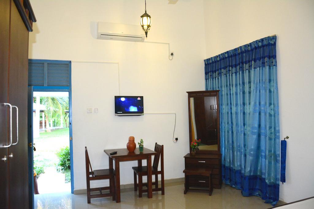 טיסמהרמה Serenity Lake Resort Yala מראה חיצוני תמונה